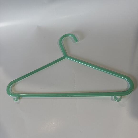 Plastic Clothes Hangers Baby Toddler Kids Children Bundle Lot of 12 Green - Picture 2 of 6
